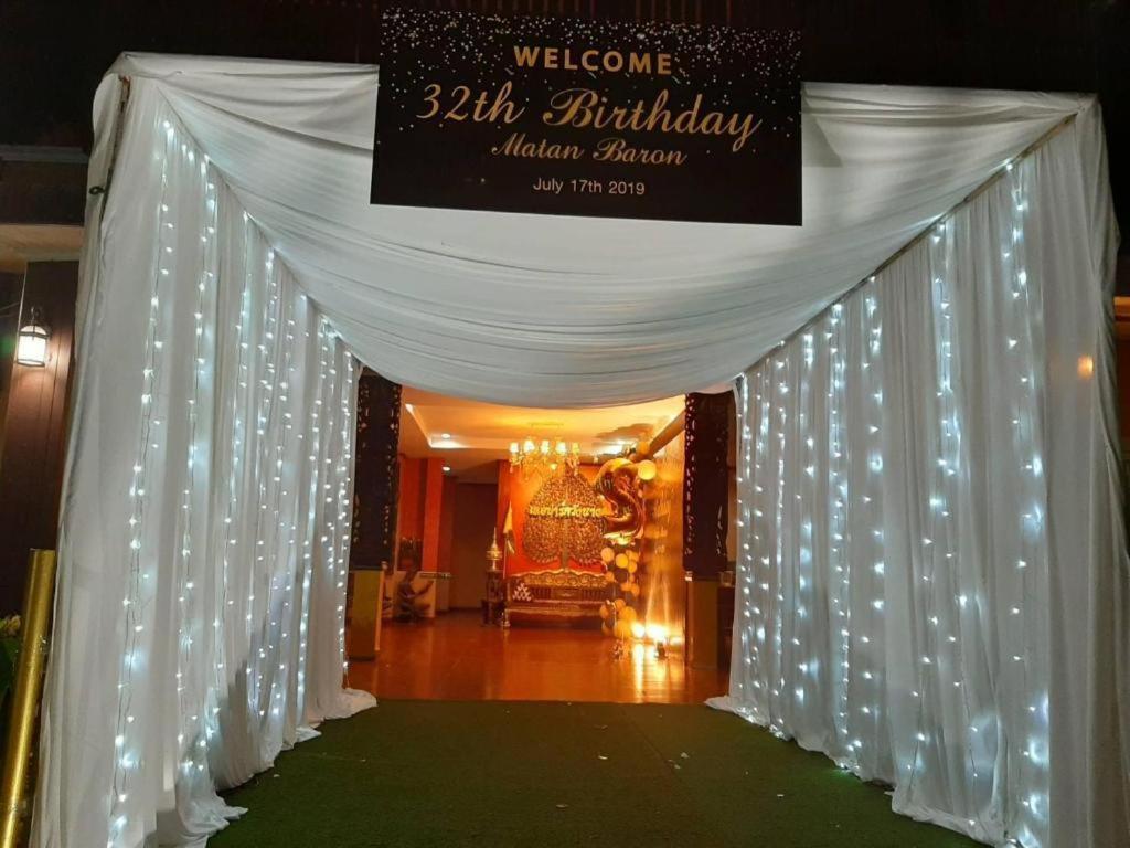 Le Parc Wangnang Hotel Phitsanulok Esterno foto